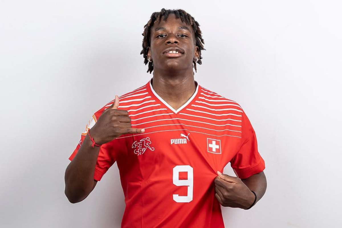 Boteli vicino alla Juventus