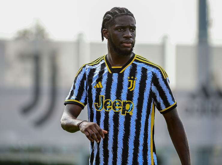 Iling-Junior convinto da Giuntoli a rinnovare con la Juventus