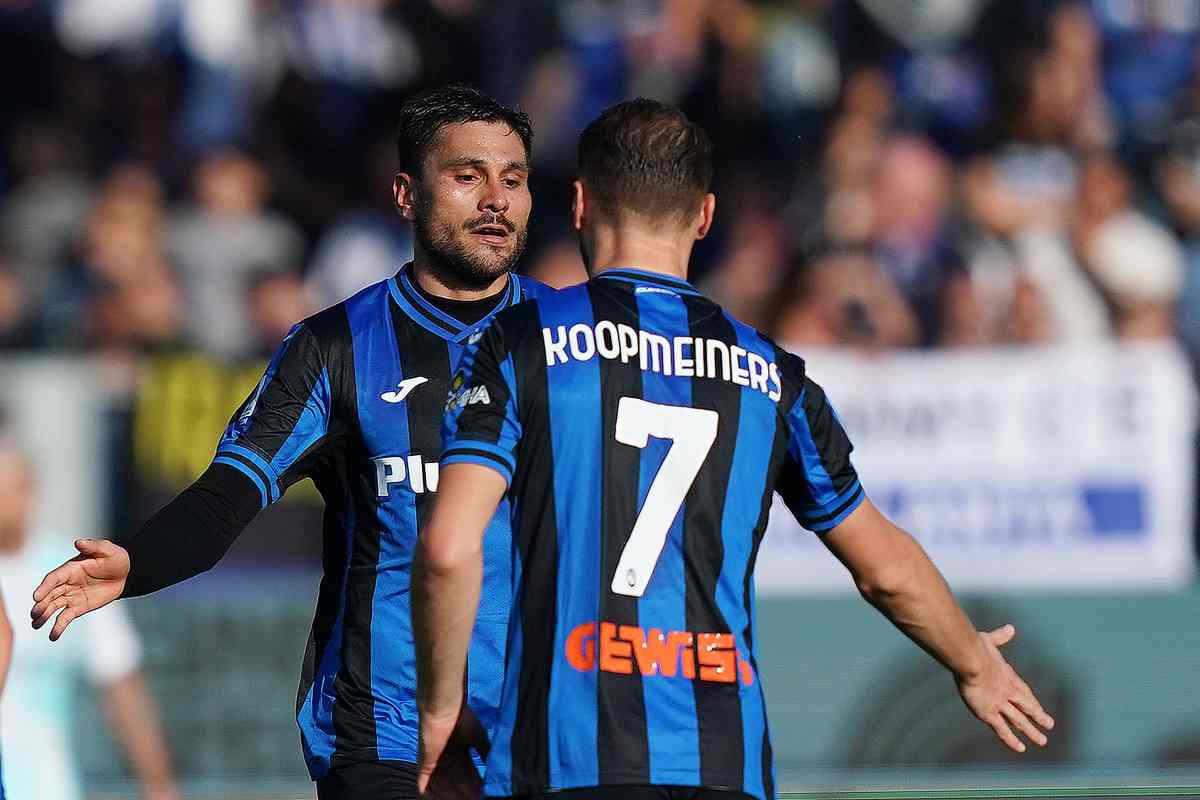 Palomino e Koopmeiners con la maglia dell'Atalanta