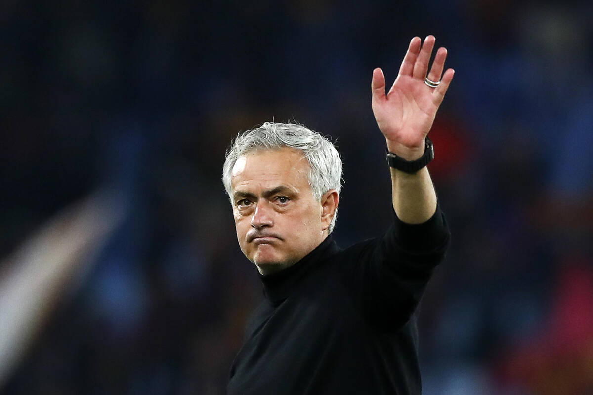 Tradimento Mourinho: potrebbe sostituire Ten Hag al Manchester United
