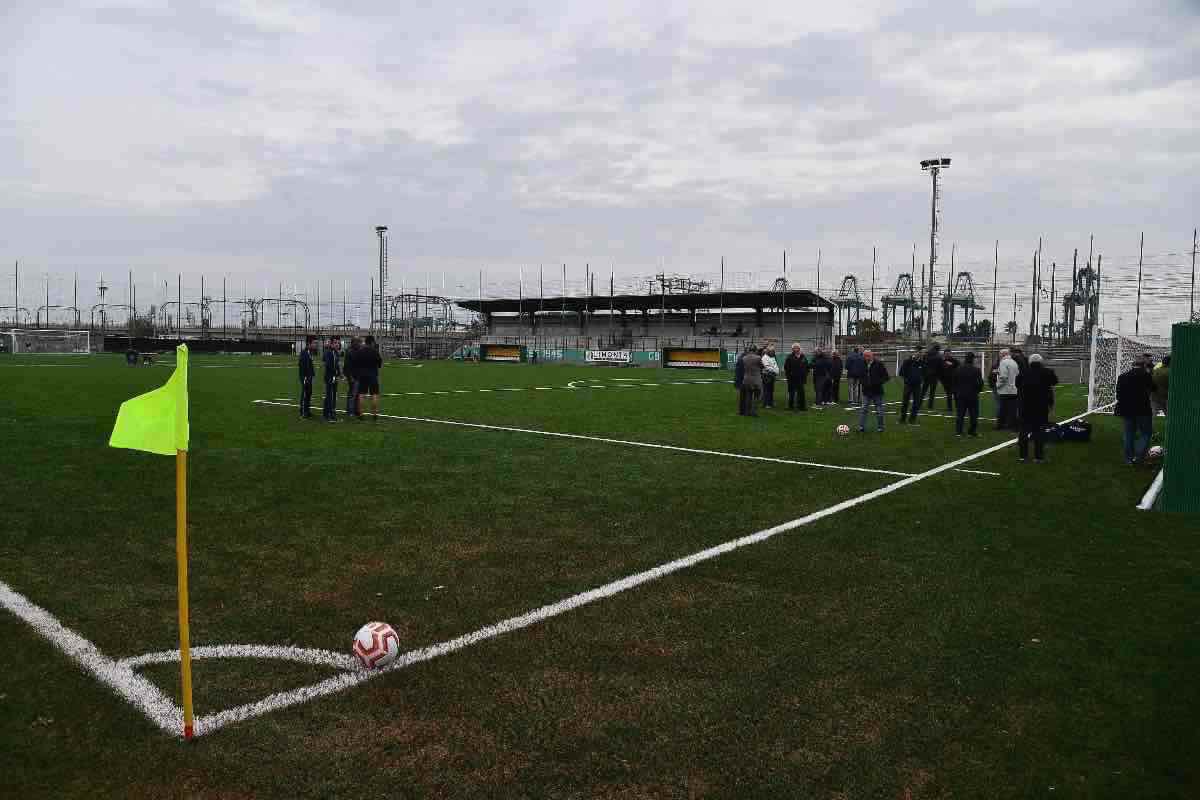 Partita si rigioca a porte chiuse