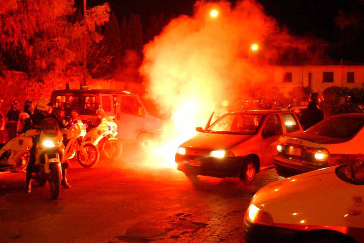 Scontri prima del match, pugno duro