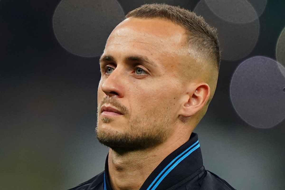 Stanislav Lobotka ai saluti, può finire in una rivale
