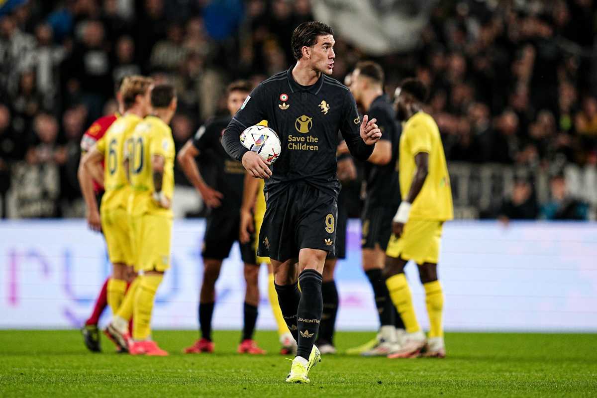 Giocatori in campo durante Juventus-Lazio