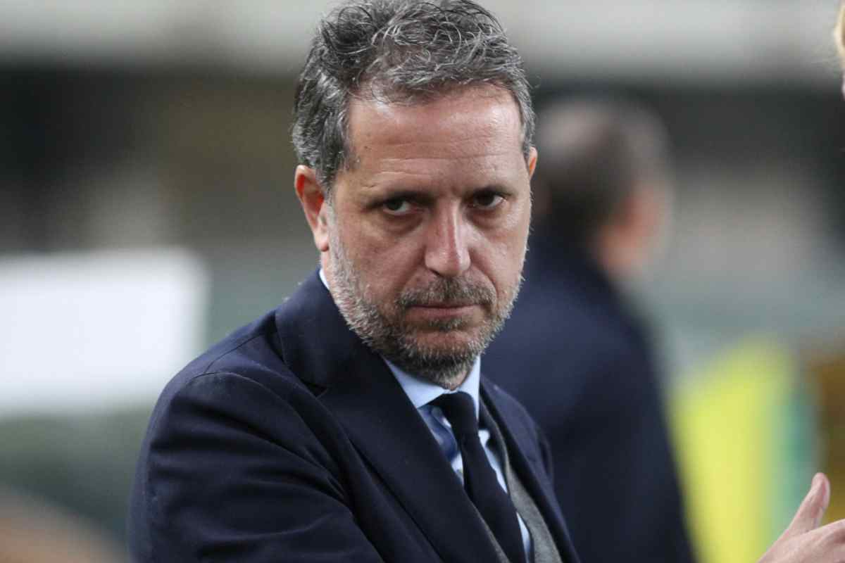 Paratici in primo piano