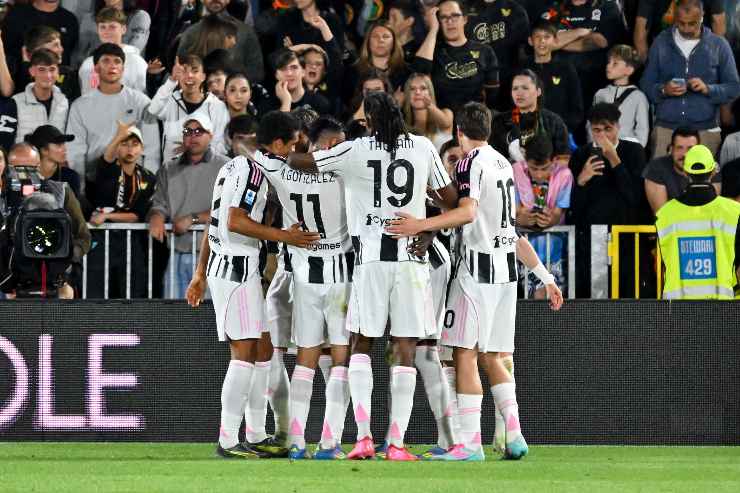 I calciatori della Juventus esultano