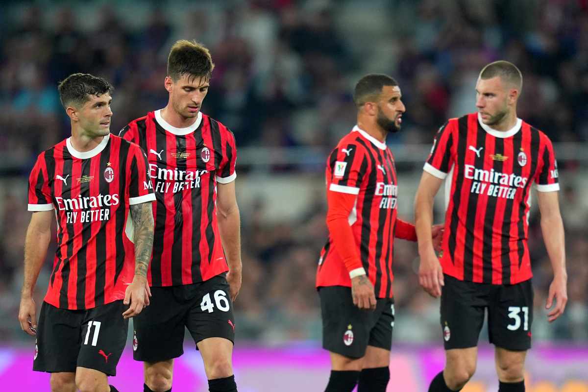 Giocatori del Milan delusi dopo la sconfitta in Coppa Italia