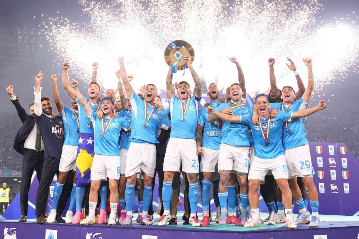 Il Napoli festeggia lo scudetto vinto