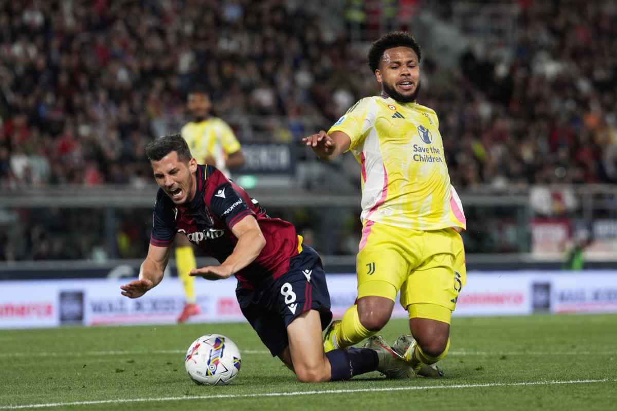 Intervento da rigore di McKennie
