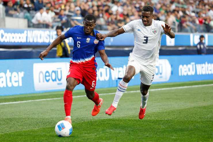 Yunus Musah in azione con la maglia degli USA