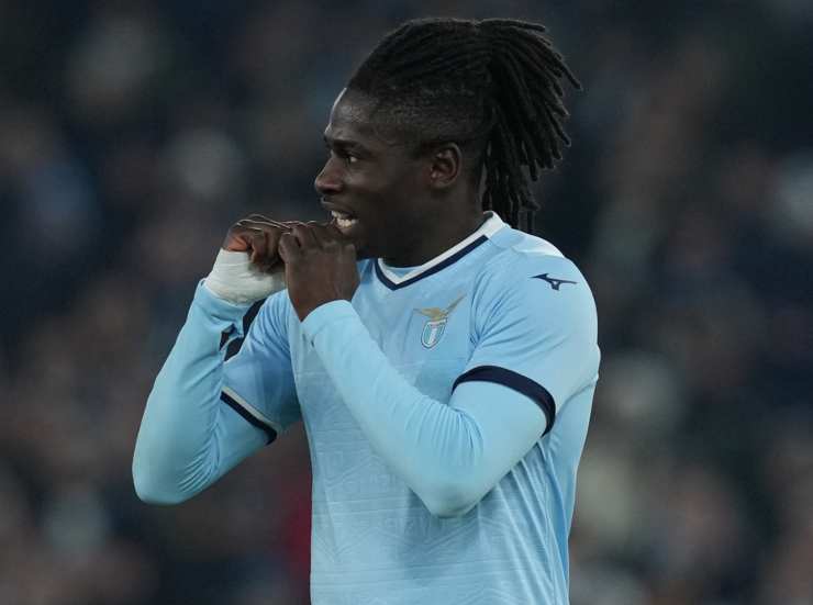 Tchaouna con la maglia della Lazio