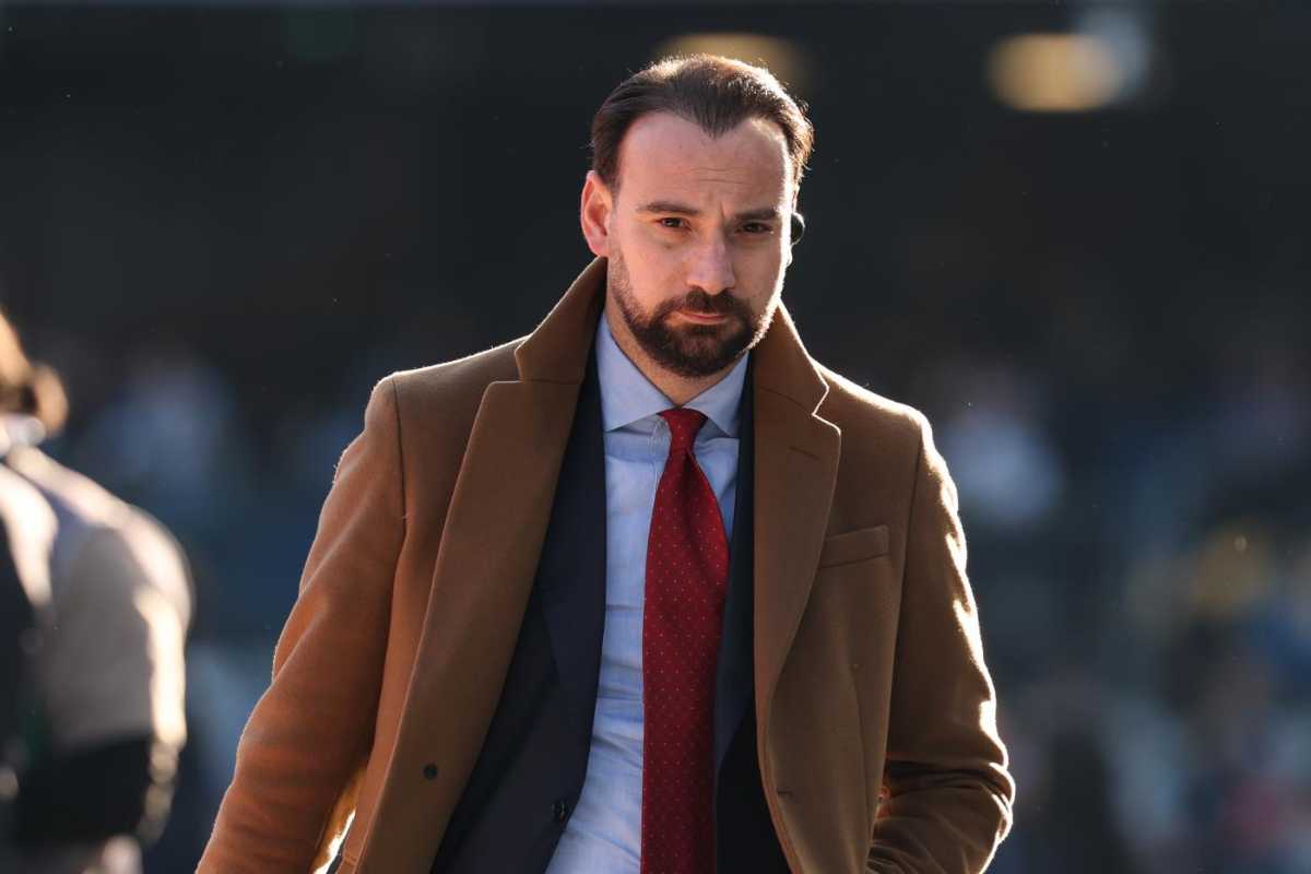 Il ds del Napoli Giovanni Manna pensieroso