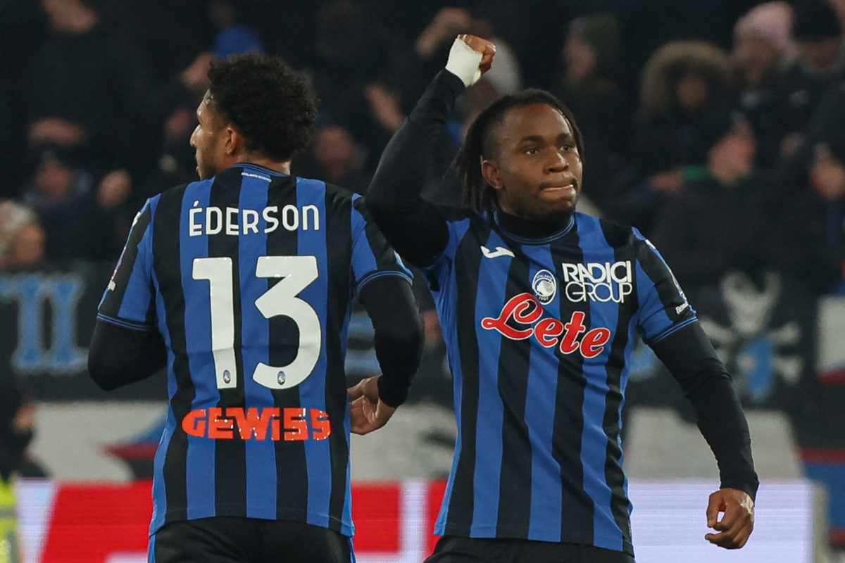 Lookman esulta