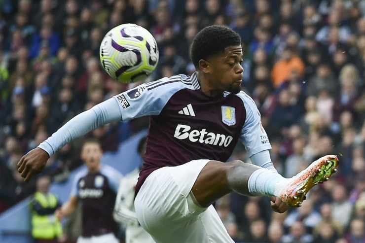 Bailey con l'Aston Villa