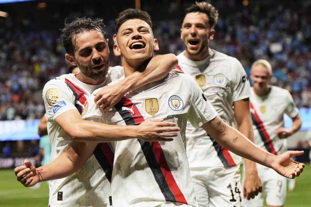 Echeverri con il Manchester City