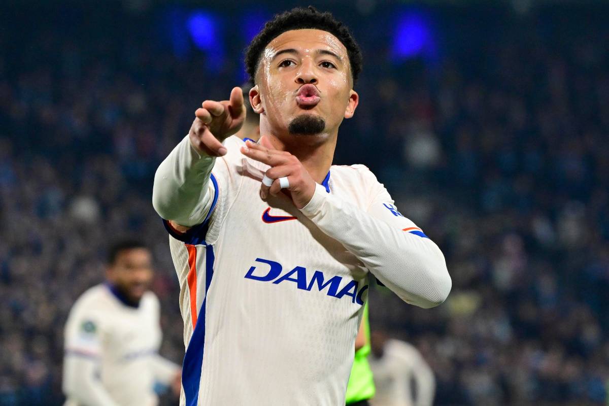 Sancho mentre esulta dopo un gol