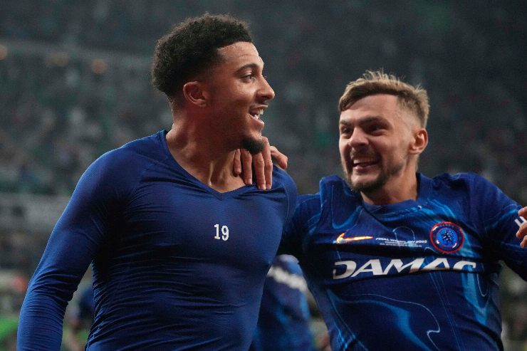 Sancho dopo aver segnato un gol con la maglia del Chelsea