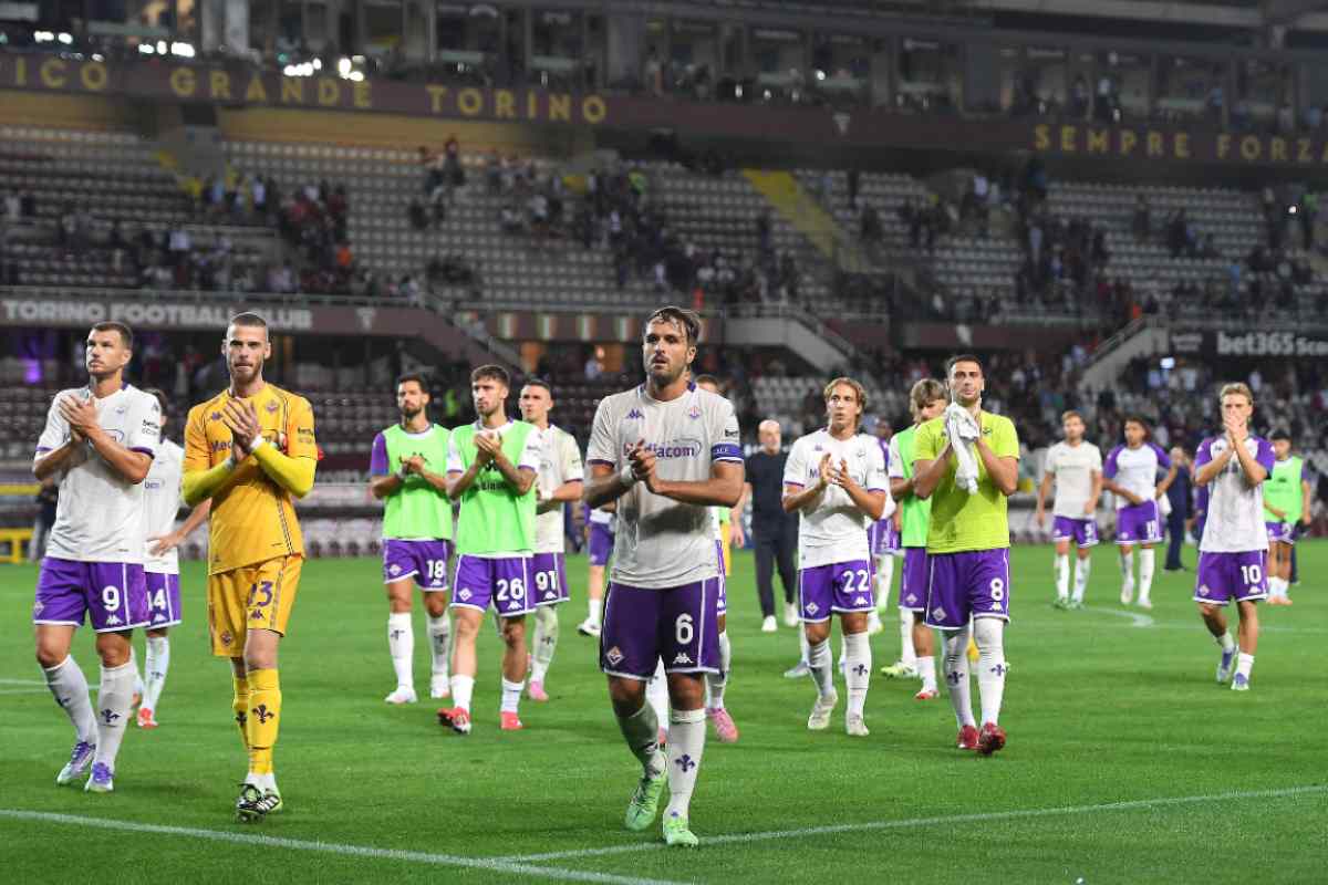 Fiorentina applaude i tifosi a fine gara