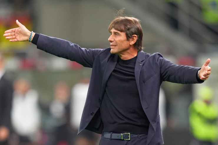 Conte si lamenta