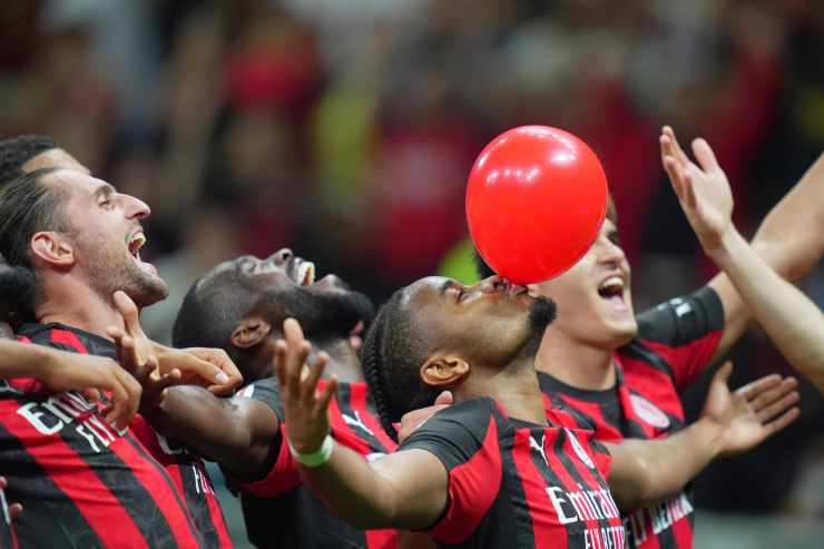 Nkunku festeggia con la squadra