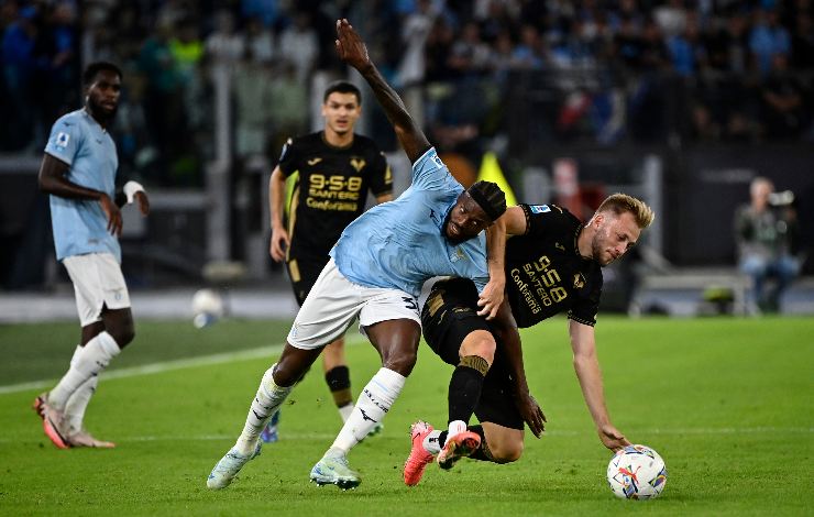 Nuno Tavares in azione durante una gara di Europa League