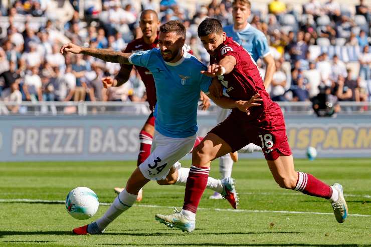 Mario Gila durante la gara con il Torino