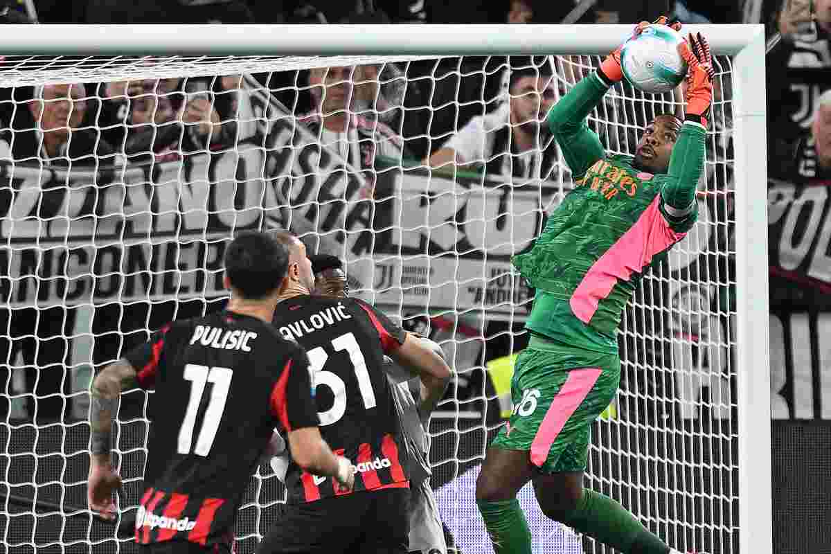 Il portiere del Milan Maignan durante la gara con la Juventus