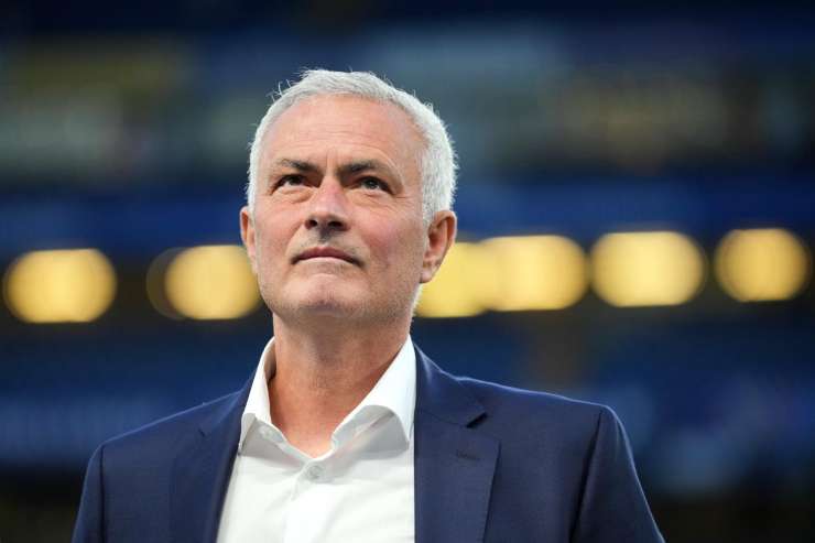 Mourinho in primo piano