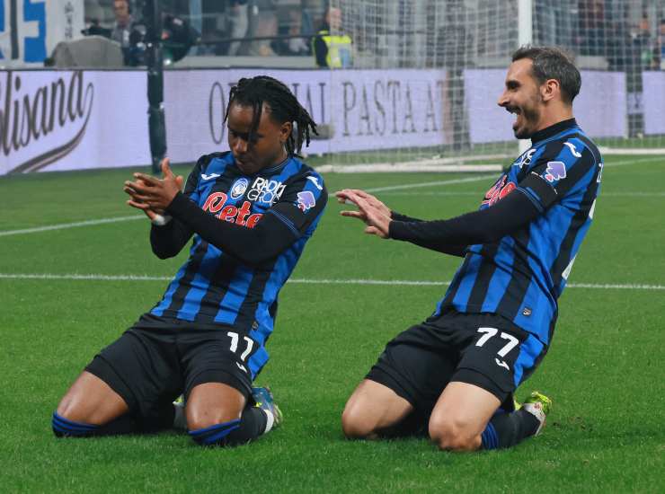 Lookman esulta dopo una rete