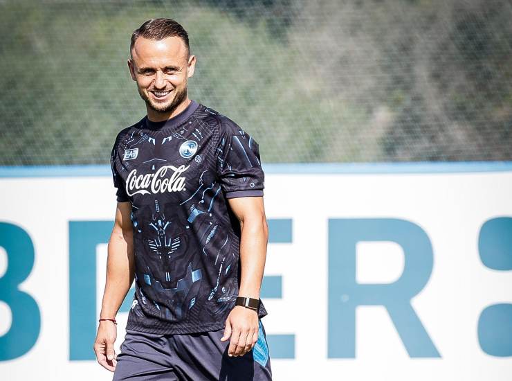Lobotka durante un allenamento