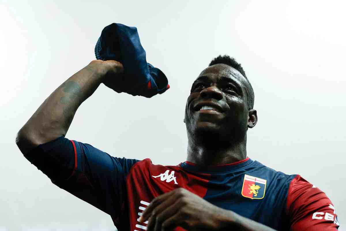 Balotelli esulta