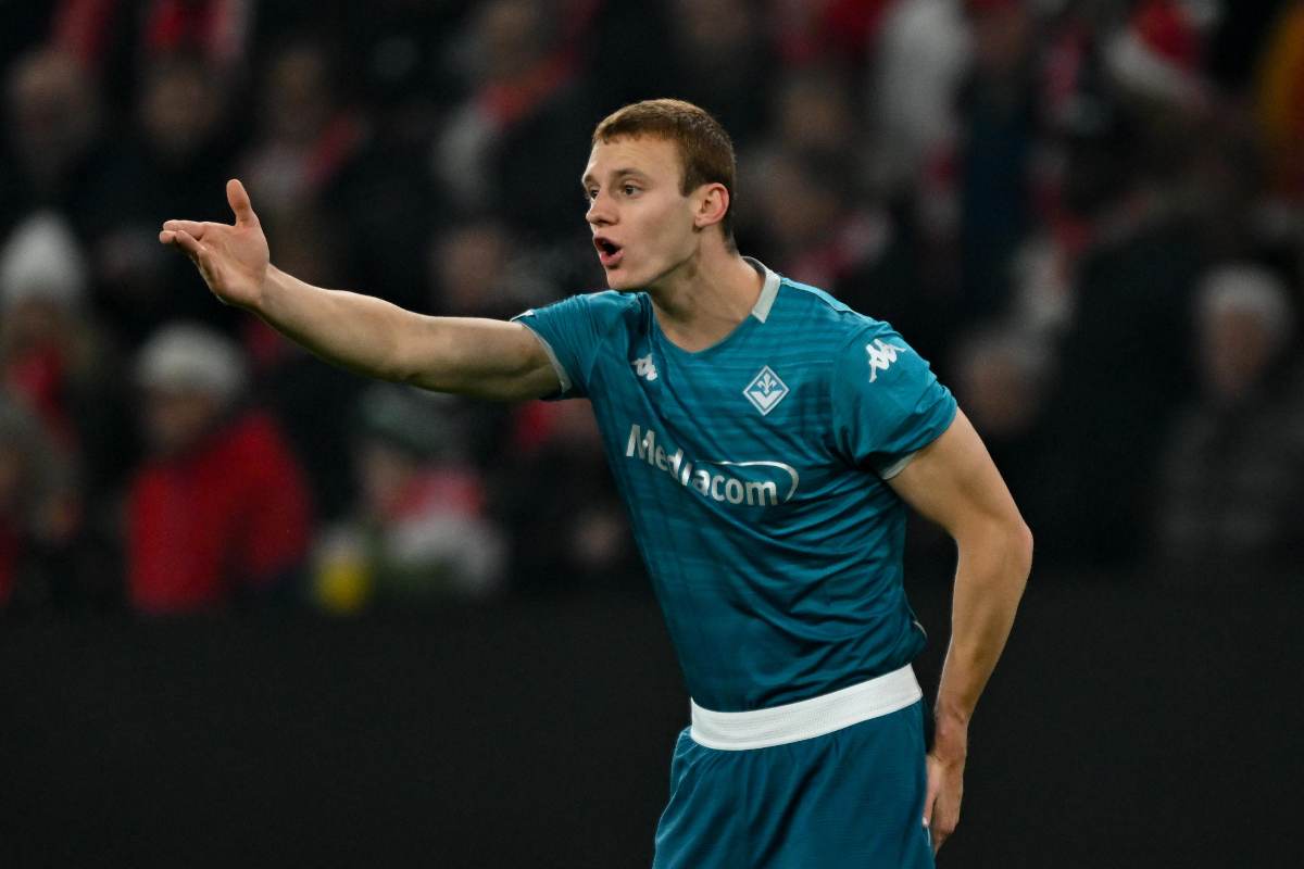 Pietro Comuzzo mentre sprona i compagni nella gara col Mainz