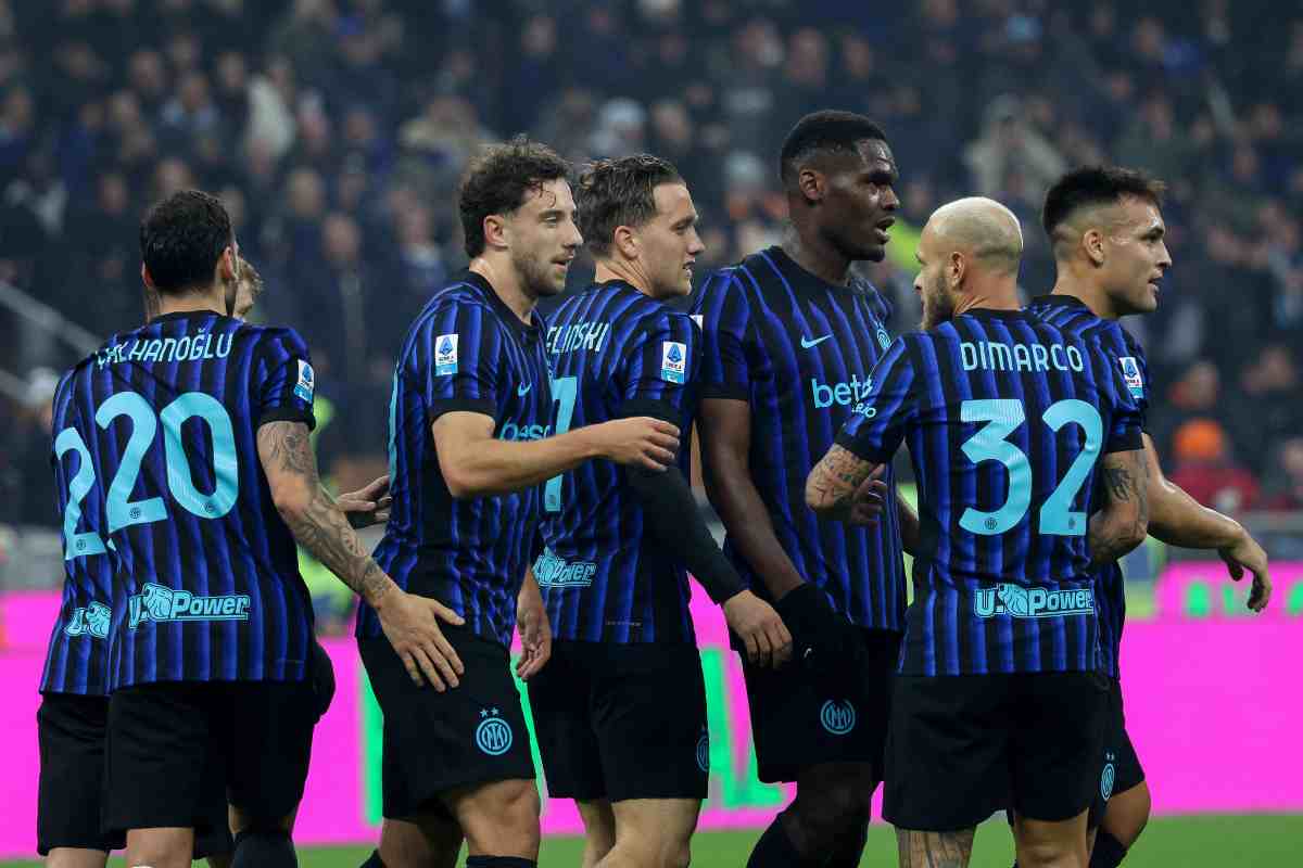 I giocatori dell'Inter dopo una vittoria festeggiano