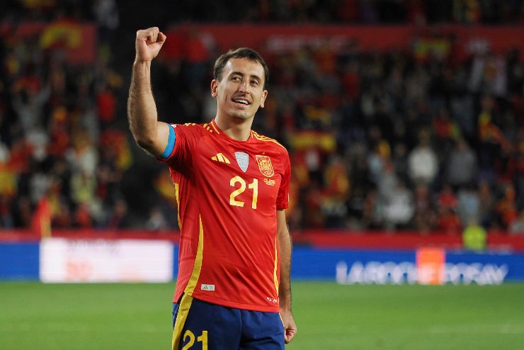 Mikel Oyarzabal mentre esulta dopo una rete segnata con la Spagna