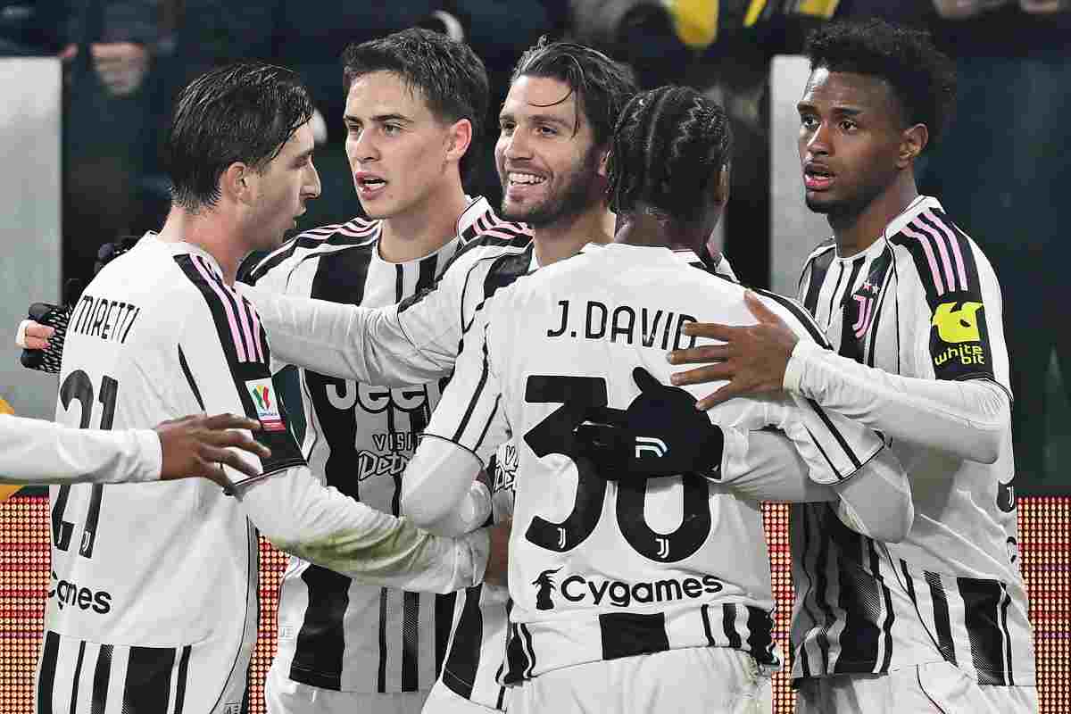 I giocatori della Juventus che festeggiano dopo un gol