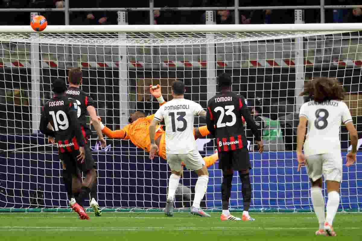 Milan e Lazio durante la sfida in campionato