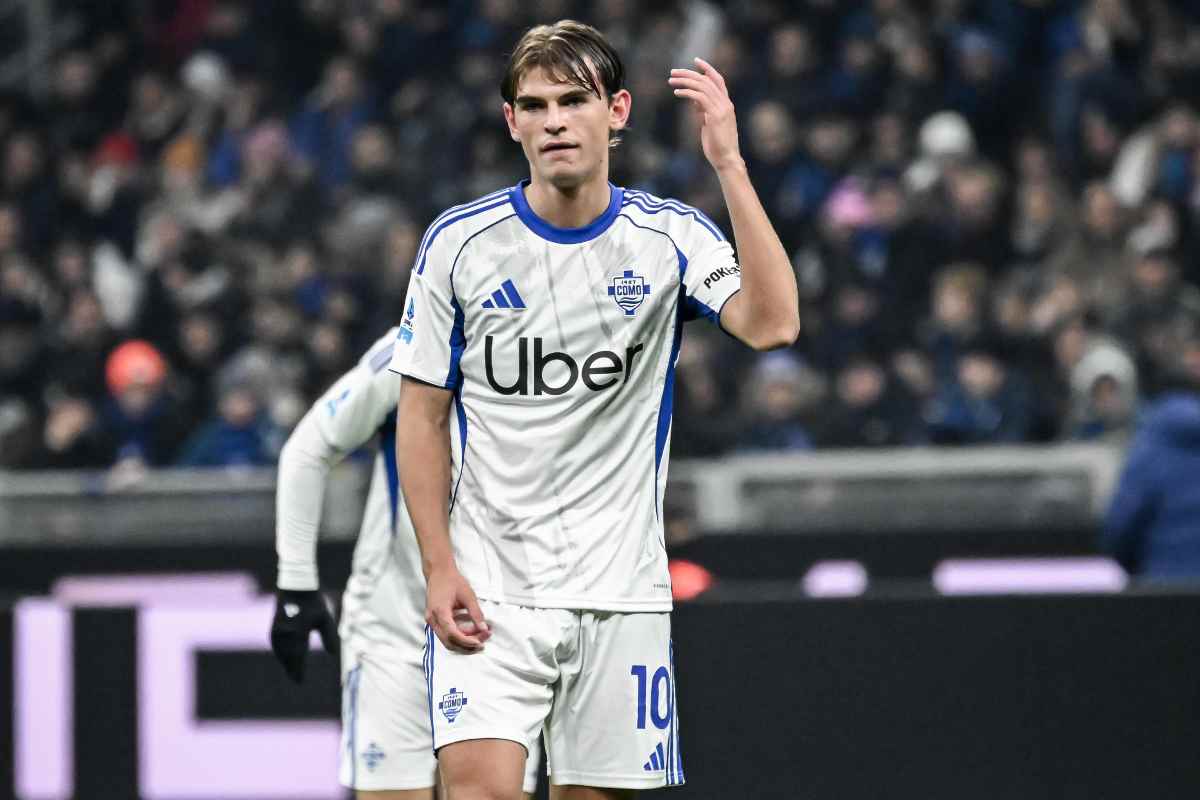 Nico Paz durante la sfida con l'Inter dove è stato demolito