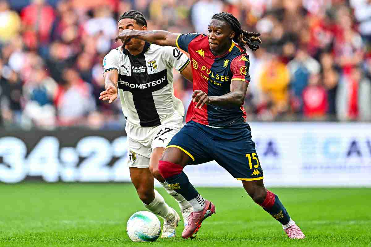 Norton-Cuffy esterno del Genoa mentre vola sulla fascia