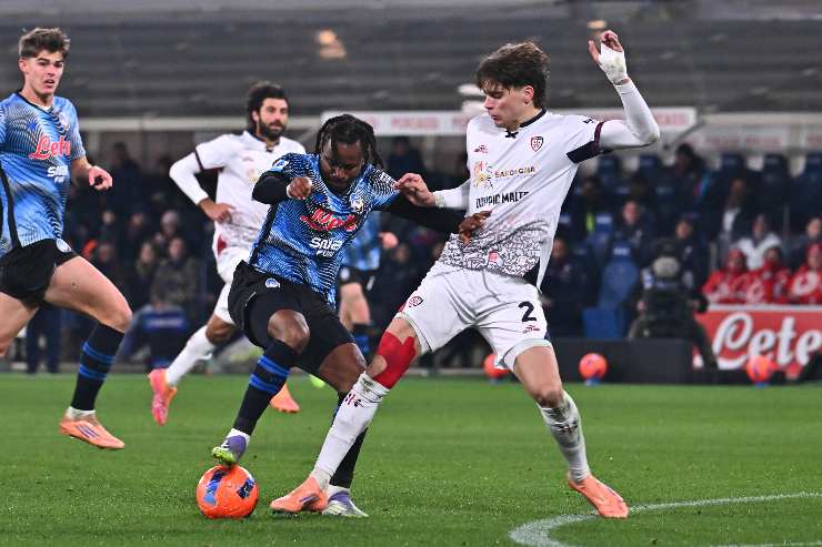 Marco Palestra in azione contro l'Atalanta, la sua società d'appartenza