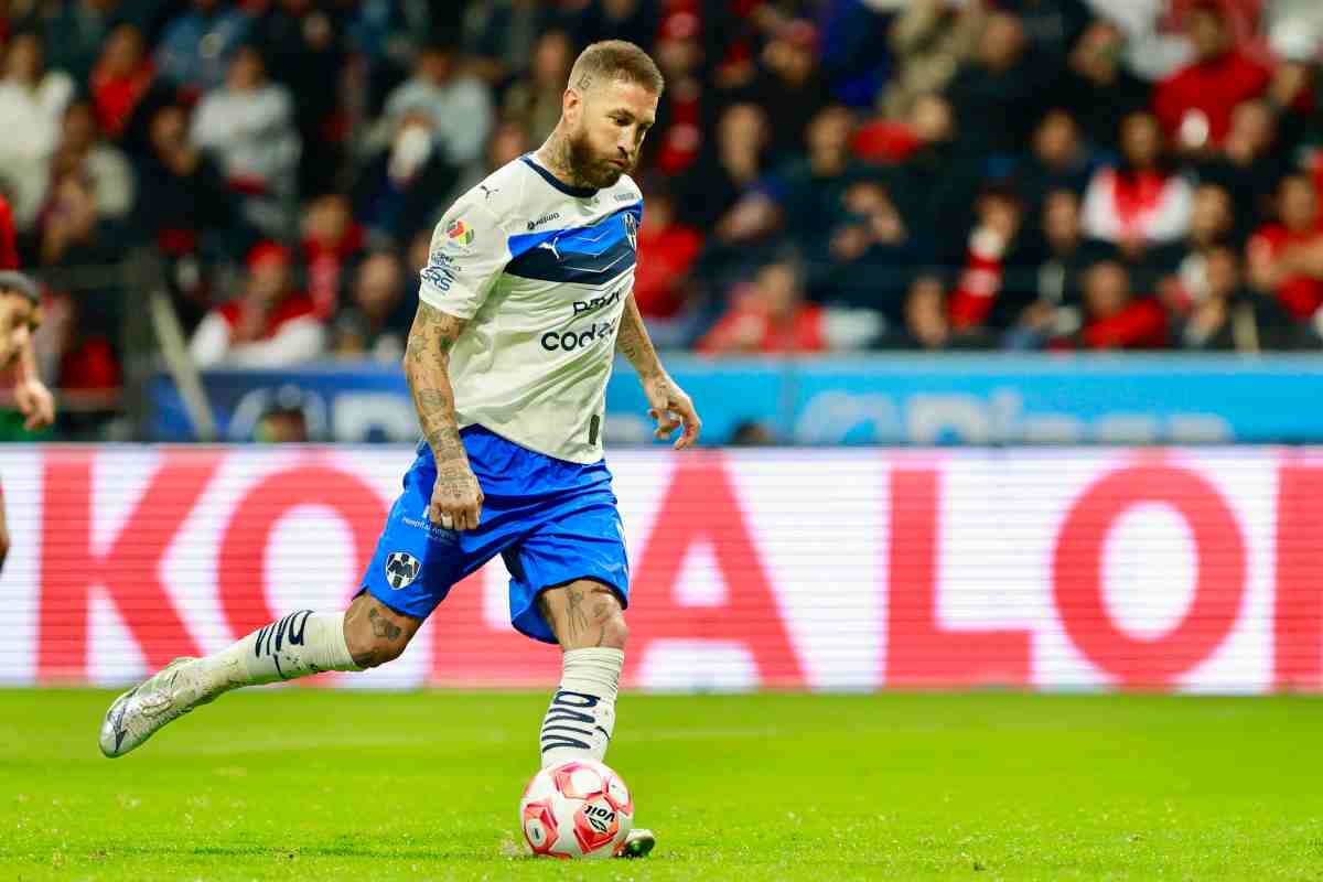 Sergio Ramos palla al piede