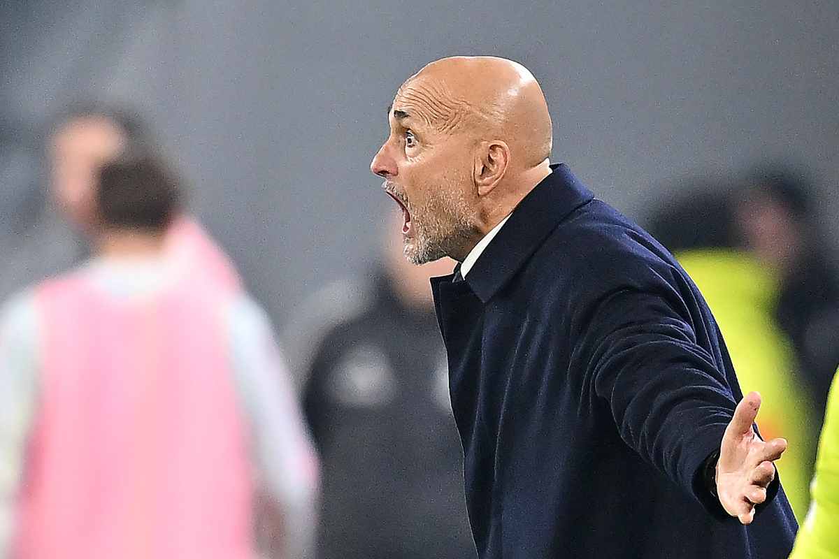 Il tecnico della Juventus Luciano Spalletti mentre sprona i suoi giocatori