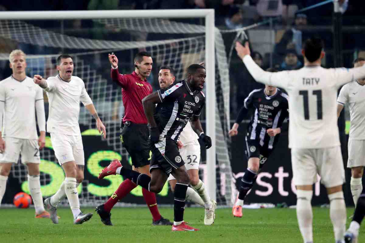 Il momento in cui Davis segna la rete del vantaggio