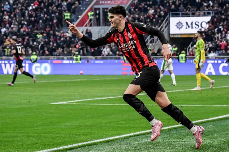 Davide Bartesaghi mentre esulta dopo un suo gol