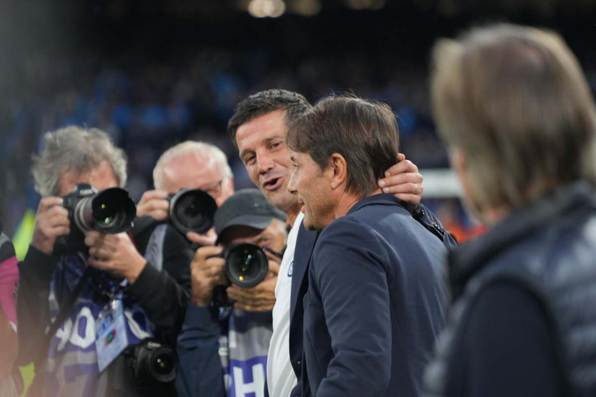 Conte e Chivu prima di affrontarsi in un Napoli Inter