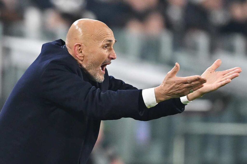 Luciano Spalletti che chiede più attenzione ai suoi giocatori durante Juve-Lecce