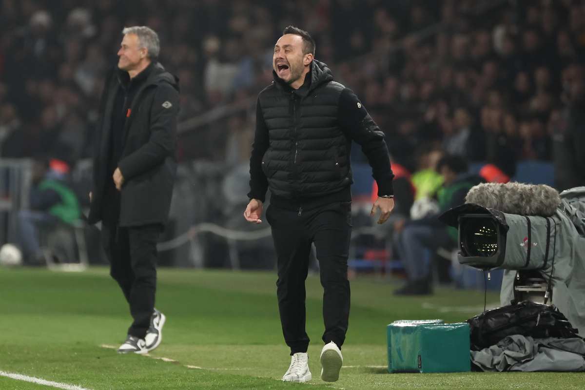 Il tecnico italiano De Zerbi durante la sfida con il Psg