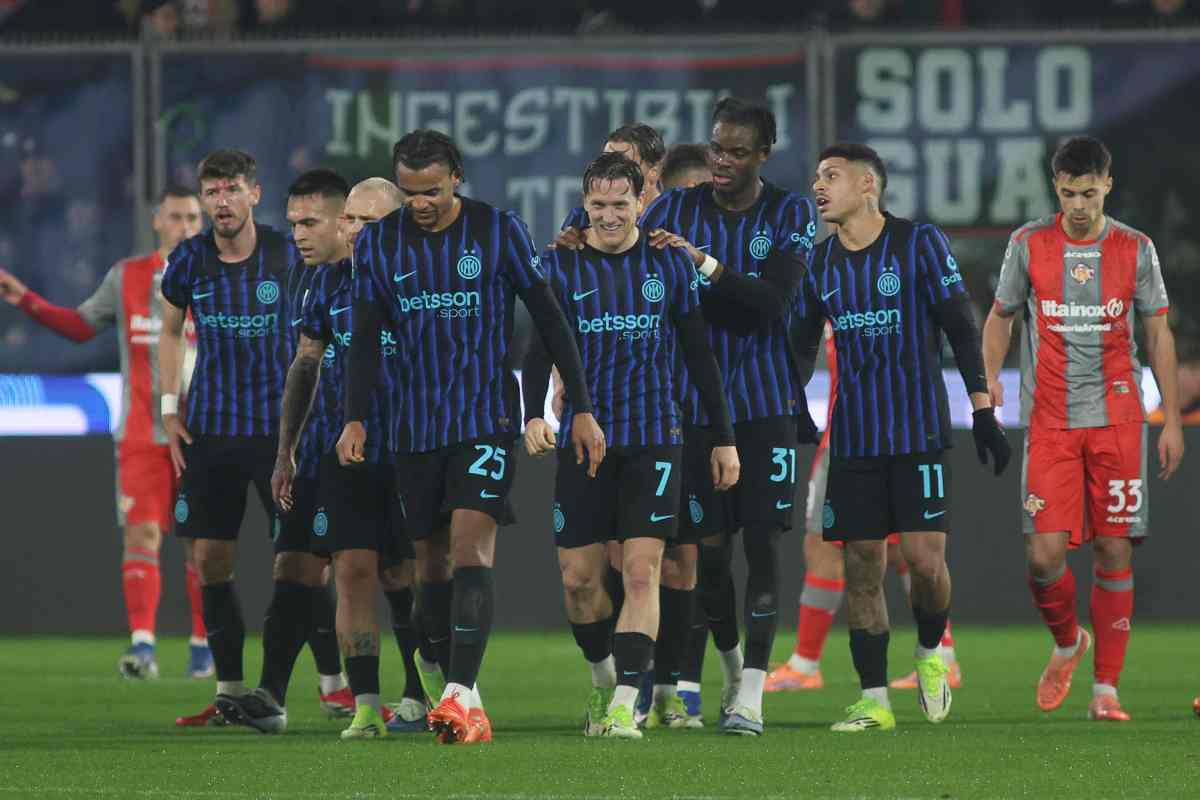 I giocatori dell'Inter mentre festeggiano una rete