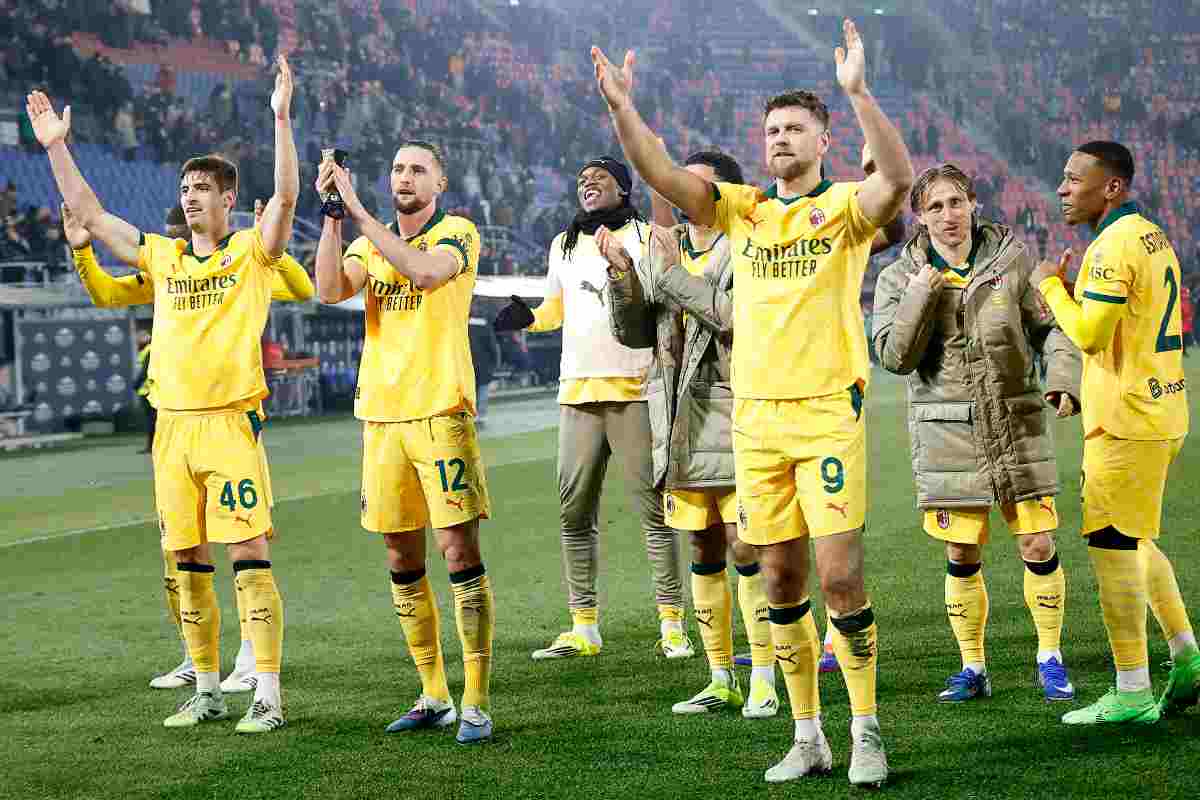 I giocatori del Milan esultanti dopo una vittoria
