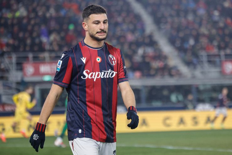 Orsolini sconsolato dopo una sconfitta del Bologna