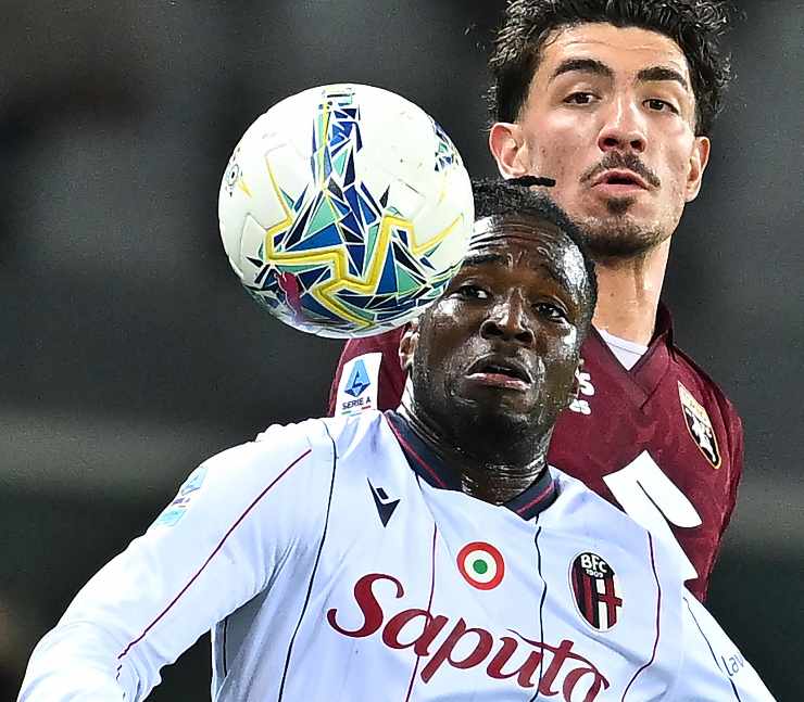 Lucumi mentre contrasta Marinucci del Torino